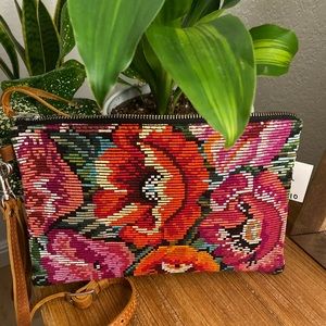 Floral clutch